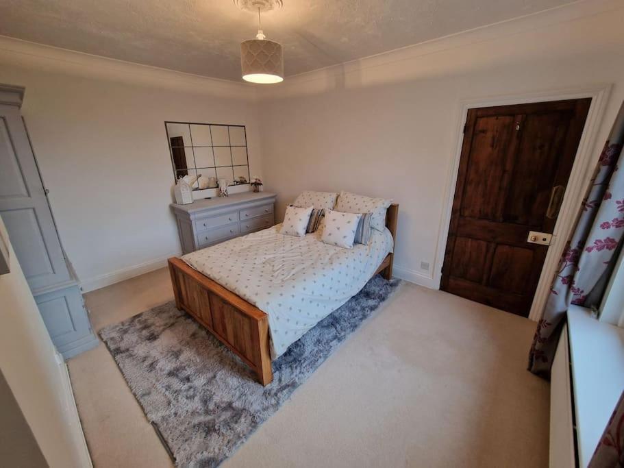 Bailey Estate House Villa Abergavenny ภายนอก รูปภาพ