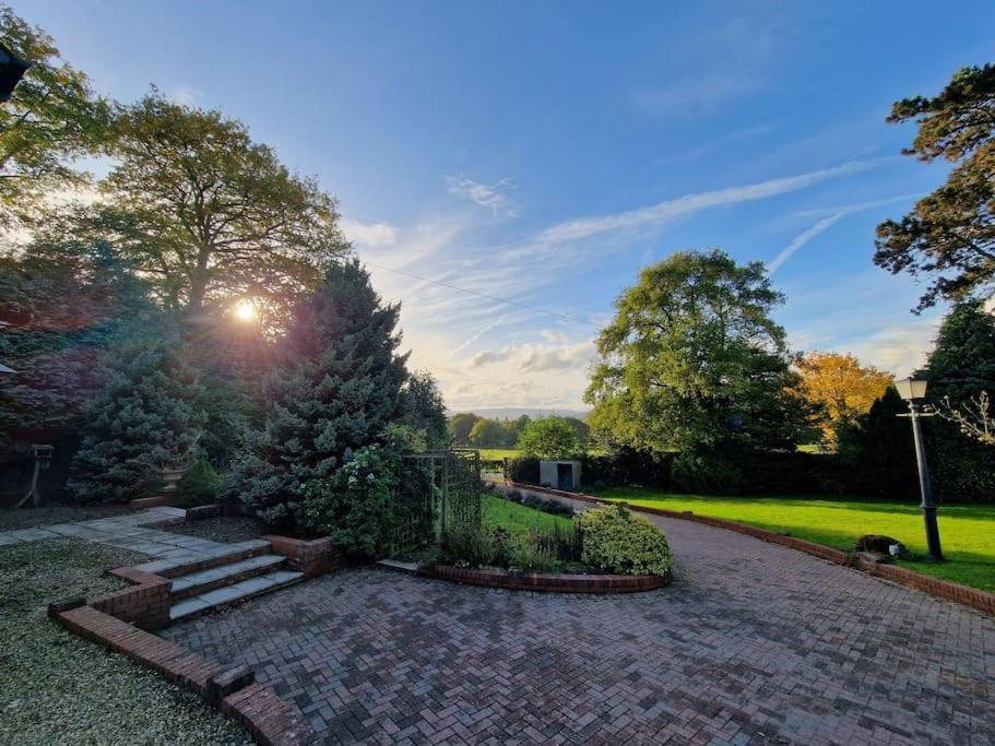 Bailey Estate House Villa Abergavenny ภายนอก รูปภาพ