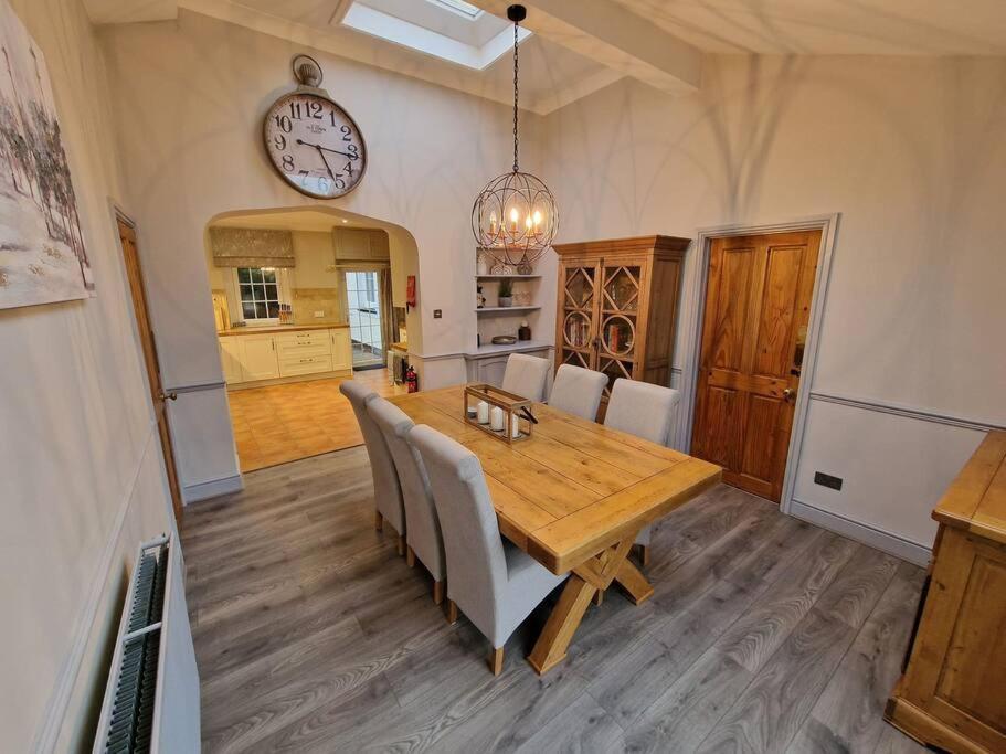 Bailey Estate House Villa Abergavenny ภายนอก รูปภาพ