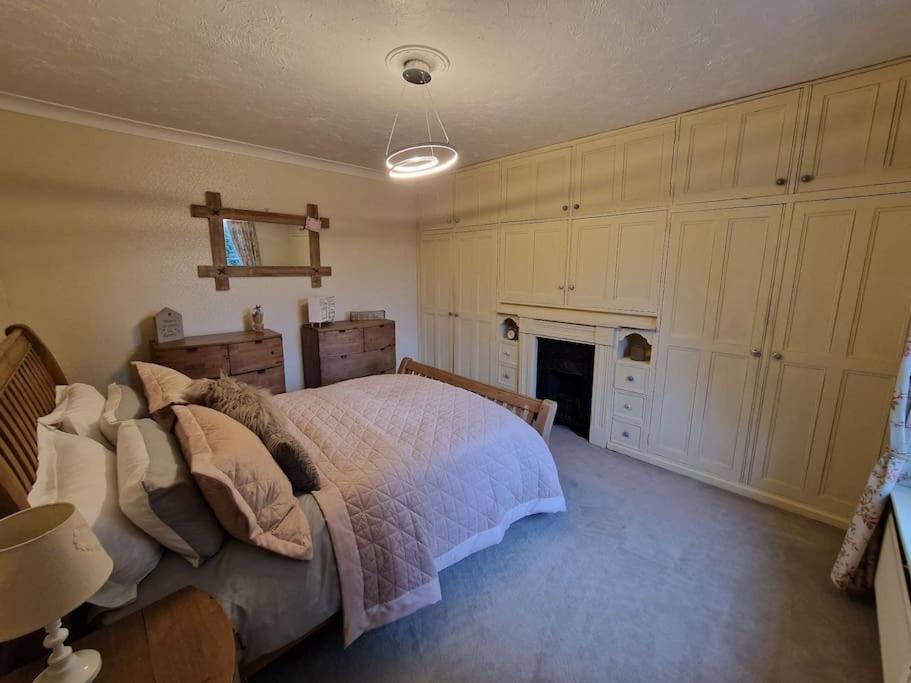 Bailey Estate House Villa Abergavenny ภายนอก รูปภาพ